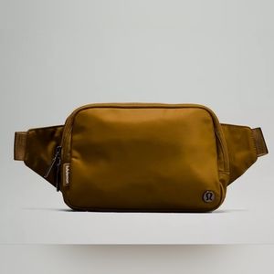 Lululemon Everywhere Belt Bag - Large in Burnt Caramel